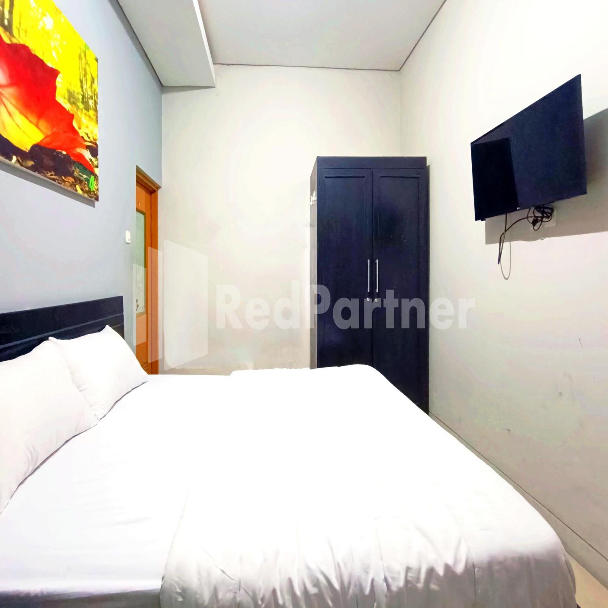 D'Waru Homestay Syariah Near Jl Slamet Riyadi Mitra Reddoorz Solo Exterior foto