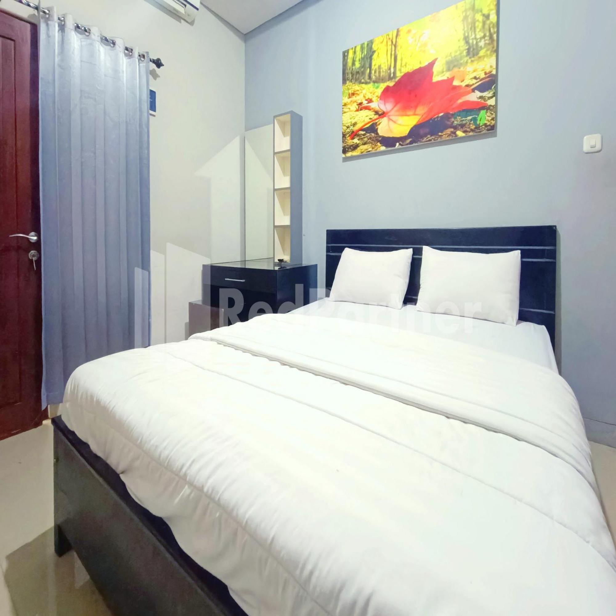 D'Waru Homestay Syariah Near Jl Slamet Riyadi Mitra Reddoorz Solo Exterior foto